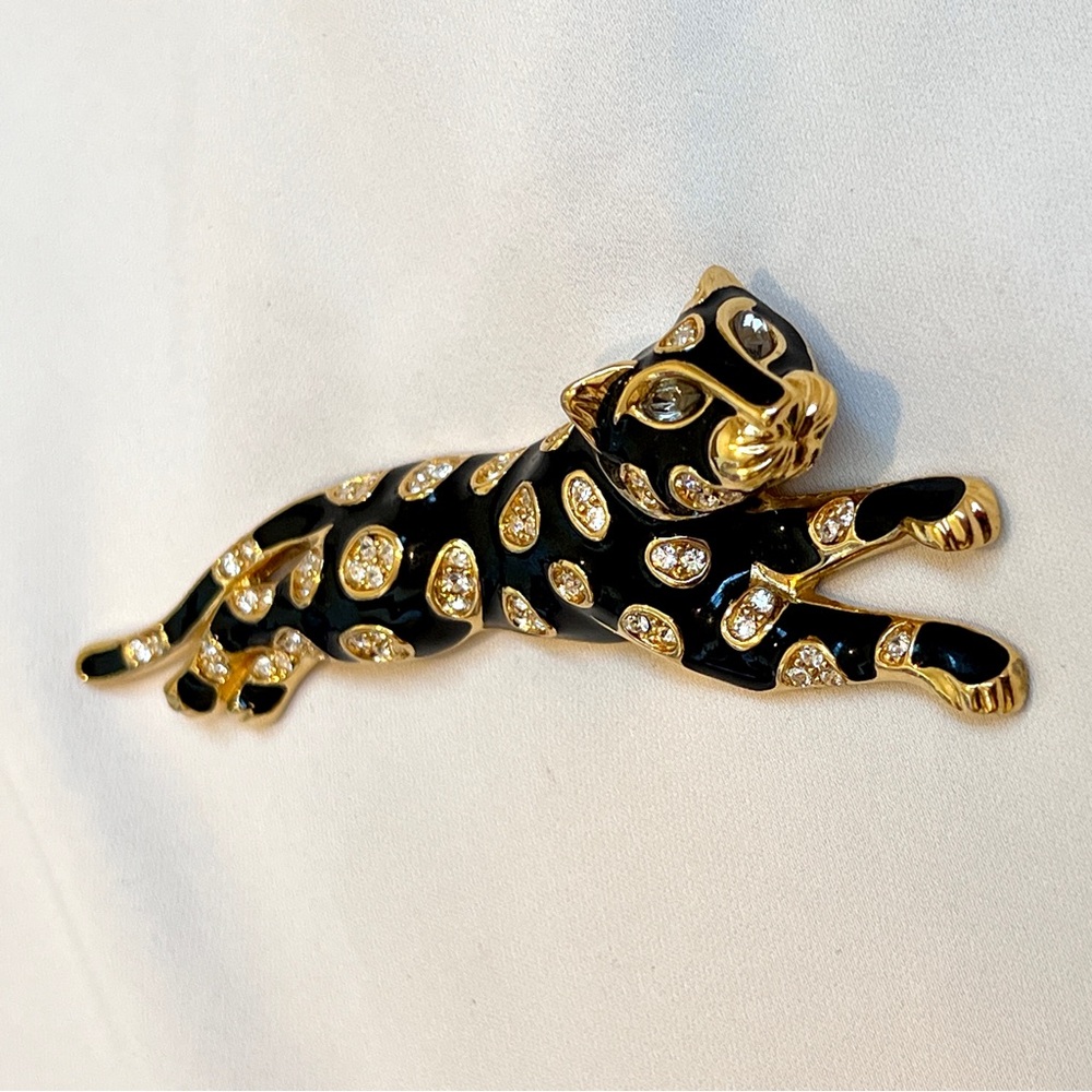 Black and Gold 1980s Trifari Rhinestone & Enamel Leopard Panther Cat Brooch Pin
